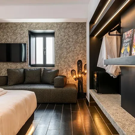 She Mykonos - The Residency 아파트호텔