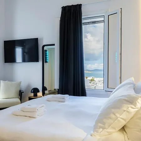 She Mykonos - The Residency מלון דירות 4*