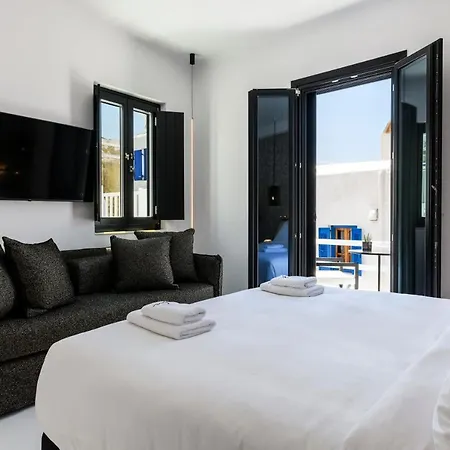 מלון דירות She Mykonos - The Residency 4*