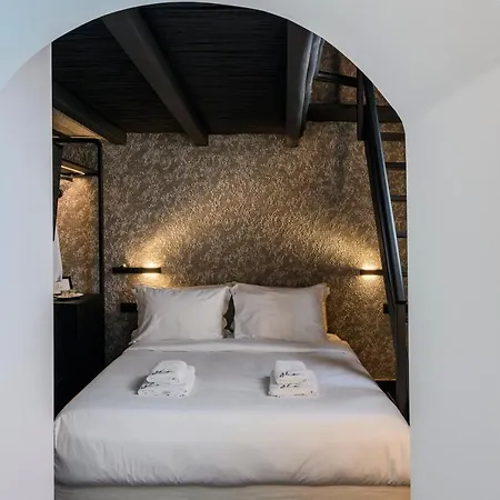 アパートホテル She Mykonos - The Residency 4*